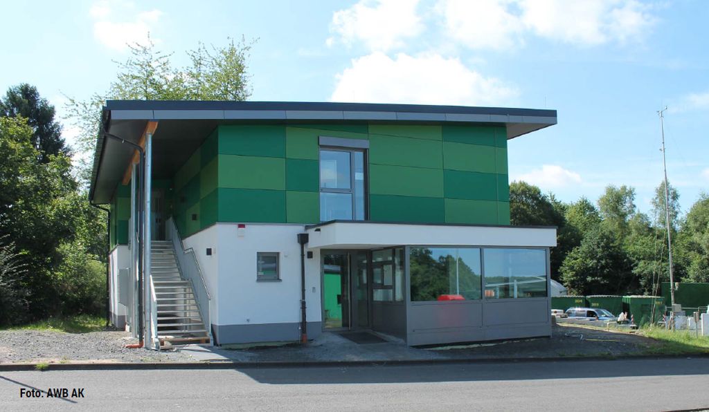 Betriebsgebäude mit Umweltschule